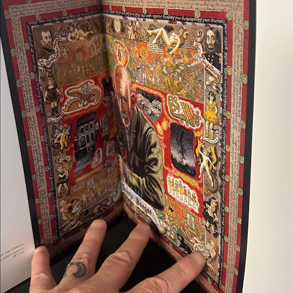 Pop Suncalism
unrealism
Pop Surrealism: The Rise of Underground Art Hardcover - Picture 6 of 8